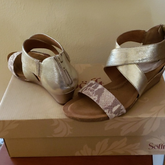 Shoes - Picture 2 of 3